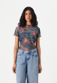 Футболка Футболка