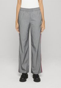 Прямые брюки