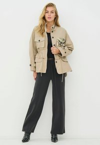 Джинсовая куртка