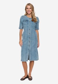 Джинсовое платье