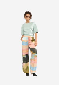 Широкие брюки