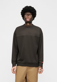 Лонгслив Лонгслив