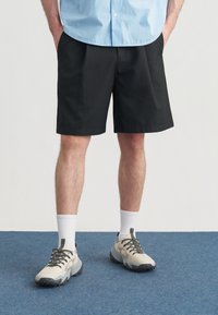 Шорты Шорты