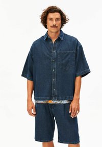 Рубашка с коротким рукавом