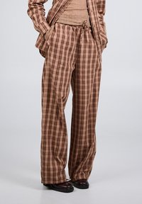 Широкие брюки