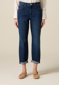 Короткие джинсы Короткие джинсы