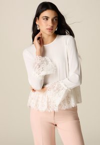 Кружевная блузка