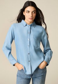 Джинсовая блузка