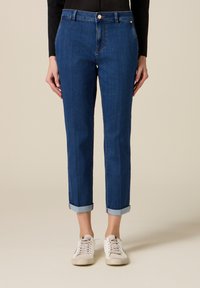 Короткие джинсы Короткие джинсы