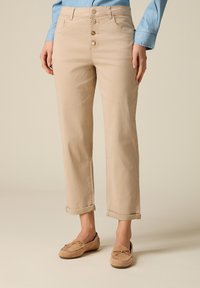 Короткие джинсы Короткие джинсы