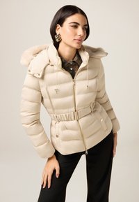 Зимняя куртка