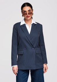 Блейзер Блейзер