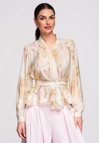 Блузка Блузка