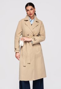 Тренч Тренч