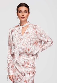 Блузка-рубашка Блузка-рубашка