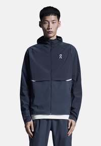 Спортивная куртка