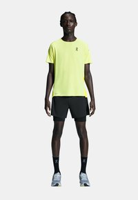 Спортивныве шорты