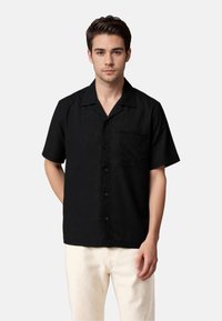 Рубашка с коротким рукавом Рубашка с коротким рукавом