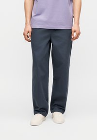 Спортивные штаны