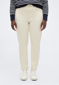 Прямые джинсы Прямые джинсы