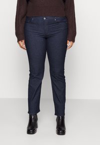 Узкие джинсы Узкие джинсы