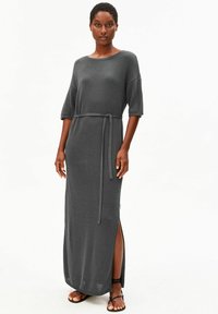 Вязаное платье Вязаное платье