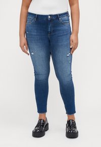 Узкие джинсы Узкие джинсы