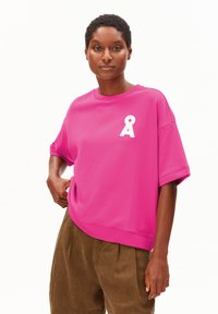 Футболка Футболка