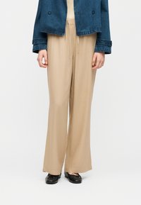 Широкие брюки