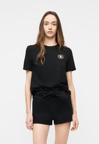 Футболка Футболка