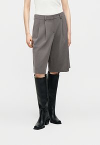 Шорты Шорты