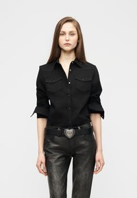 Джинсовая блузка