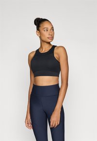 Спортивный бюстгальтер