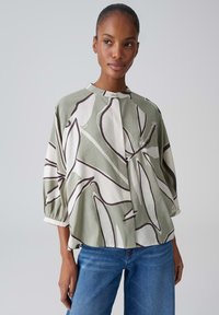 Блузка Блузка