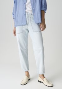 Свободные джинсы