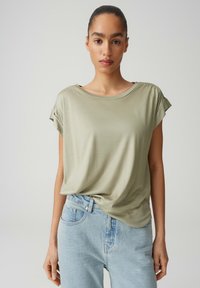 Футболка Футболка