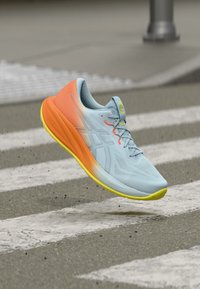 Беговые кроссовки Беговые кроссовки