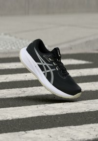 Беговые кроссовки Беговые кроссовки