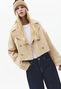 Короткий блейзер Короткий блейзер