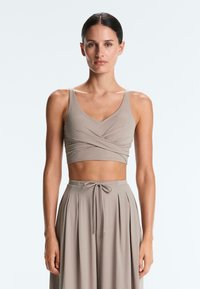 Бюстгальтер