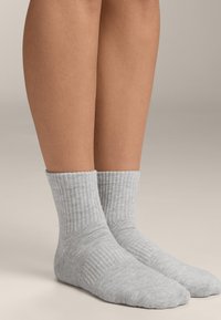 Спортивные носки