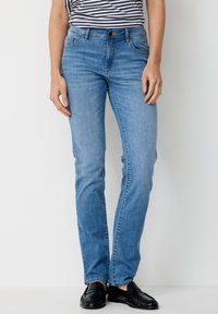 Прямые джинсы Прямые джинсы