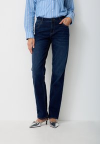 Прямые джинсы Прямые джинсы