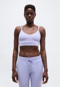 Спортивный бюстгальтер Спортивный бюстгальтер