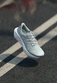 Беговые кроссовки Беговые кроссовки