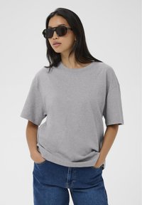 Футболка Футболка