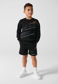 Шорты Шорты