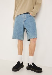 Шорты Шорты