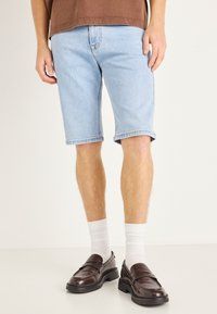 Шорты Шорты