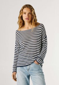 Пуловер в полоску Пуловер в полоску